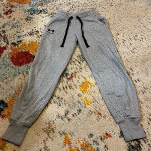 Women’s XS under armour workout/athletic sweatpants, good condition